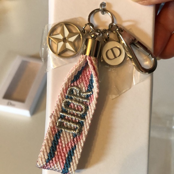DIOR Keychain Bag Charm - Picture 5 of 7